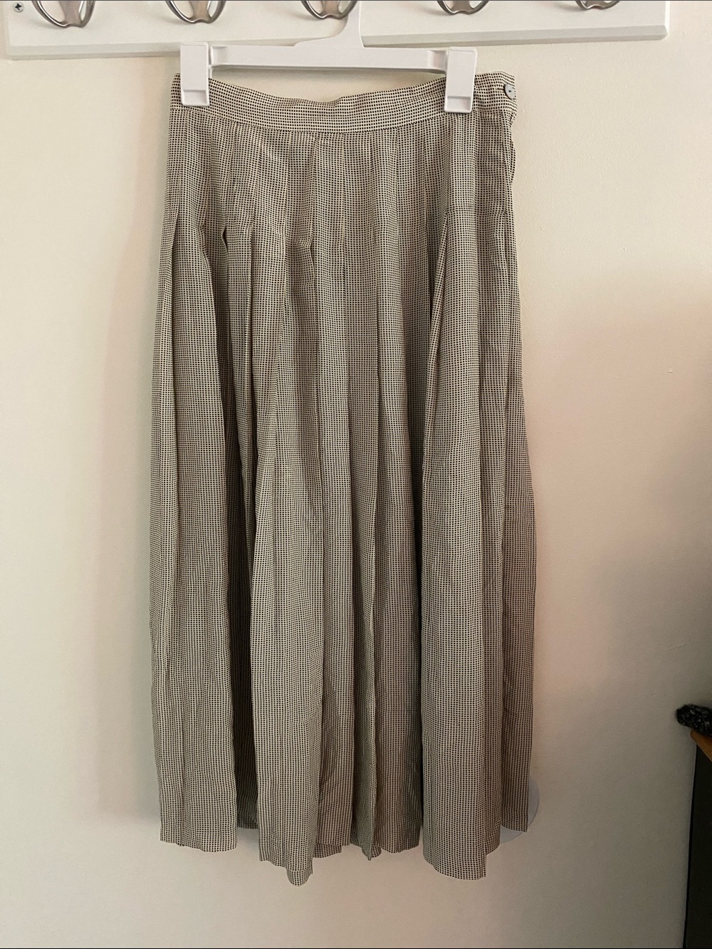 Ann Taylor Long Silk Pleated Maxi Skirt in Taupe